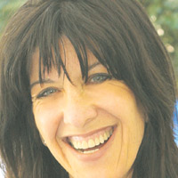  Roz Feitelson