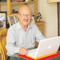  Genealogist Lionel Sharpe