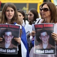 30-8-10. Gilad Shalit. On the occasion of the 5th birthday he has spent in captivity,  Jewish students from Melbourne organised a rally outside the GPO in Melbourtne city.