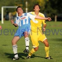 Maccabi North Caulfield  V Peninsula Strikers. 17-4-11. Photo: Peter Haskin