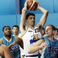 26-3-11. Maccabi Warriors Basketball vs Coburg. Eric Wintschel. Photo: Peter Haskin