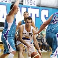 26-3-11. Maccabi Warriors Basketball vs Coburg.  Jason Conway. Photo: Peter Haskin