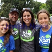 4-12-11. Jewish Aid Australia held there Run for Change day around Melbourne's Botanical Gardens to raise money for creating social change. Photo: Peter Haskin