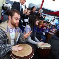 Yom Ha atzmaut 2012 at Luna Park, St Kilda. Photo: Peter Haskin