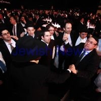 30-7-12. Melbourne Siyum at Docklands. More than 1000 people attended the Melbourne Siyum which happens every 7 1/2 yrs after the completion of studying the Talmud. Photo: Peter Haskin