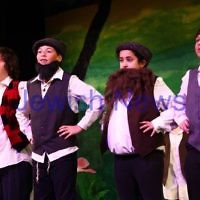 Sholem Aleichem College. "Fiddler On The Roof". Phoenix Theatre. Photo: Peter Haskin Sholem Aleichem College. "Fiddler On The Roof". Phoenix Theatre. Photo: Peter Haskin