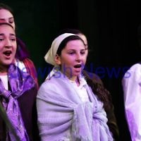 Sholem Aleichem College. "Fiddler On The Roof". Phoenix Theatre. Photo: Peter Haskin Sholem Aleichem College. "Fiddler On The Roof". Phoenix Theatre. Photo: Peter Haskin