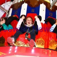23-9-13. Chabad Youth annual Succot celebration at Luna Park. Photo: Peter Haskin