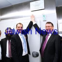 12-8-13. Hamerkaz Centre. Victorian Premier Dr Denis Napthine visits the new Centre to officially open the Lamdeni School. Photo: Peter Haskin 12-8-13. Hamerkaz Centre. Victorian Premier Dr Denis Napthine visits the new Centre to officially open the Lamdeni School. Photo: Peter Haskin