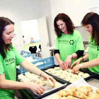 17-11-13. Mitzvah Day 2013. Challah baking at Central Shul, Melbourne. Photo: Peter Haskin