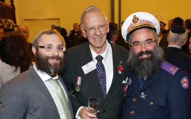 Warwick Abadee (centre) with Rabbi Danny Yaffe (left) and Rabbi Dovid Slavin at
the Centenary of Jewish Anzac ceremony at the Great Synagogue in May.
Photo: Noel Kessel