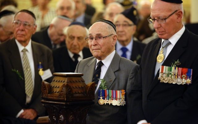 David Hurley (right) with former FAJEX president Wesley Browne at the Centenary of Jewish Anzac ceremony held at The Great Synagogue.