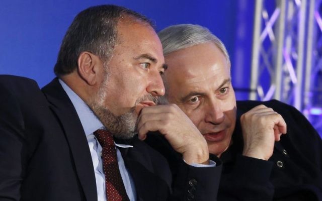 Avigdor Lieberman with Prime Minister Benjamin Netanyahu.