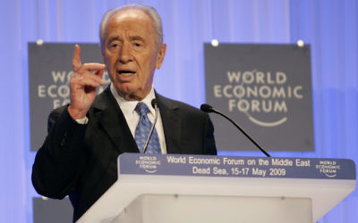 Shimon Peres in 2009.