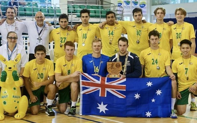 David Mekler-Peled (back row, third from right) with his Australian teammates at the IHF U21 Men's Oceania Handball Challenge Trophy in the Cook Islands in early August.