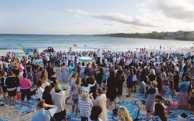 Last year's Kabbalat Shabbat ceremony at Bondi Beach.