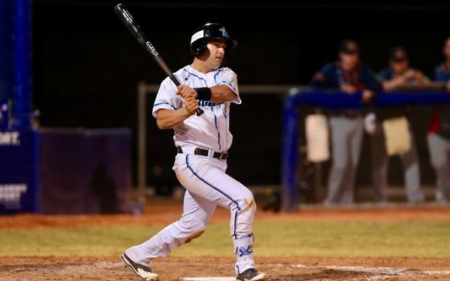 New Sydney Blue Sox player, Olympian Gavin Fingleson, batting on November 17 in game one against Adelaide at Blacktown International Sports Park. Photo: Joe Vella/SMP Images/ABL Media