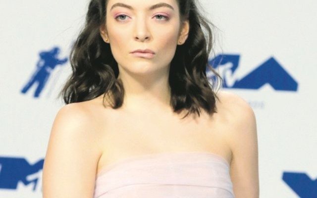 Lorde has been slammed for performing in Russia, but cancelling a show in Israel after an appeal by a pro-Palestinian activist. Photo: EPA/Mike Nelson