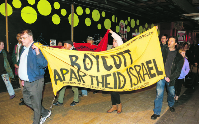 A Friends of Palestine WA protest in 2015.
Photo: AP Image/Newzulu/Alex Bainbridge