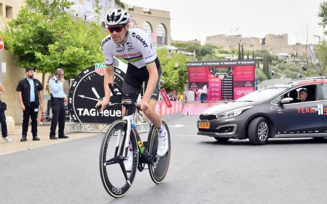 Giro d'Italia defending champion Tom Dumoulin in the Jerusalem time trial on May 4. Photo: Massimo Paolone/LaPresse