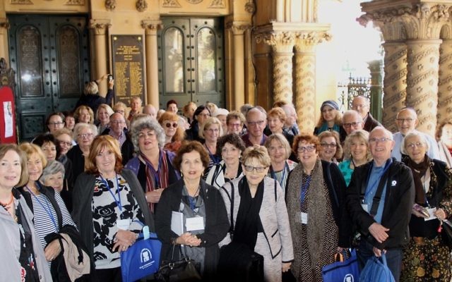 ICJW delegates in the entrance of The Great Synagogue. Photo: Wendy Bookatz