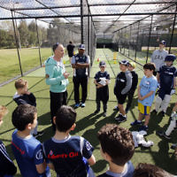 30-9-18. Legendary Jewish batsman Michael Klinger visited Maccabi Junior cricket training at Caulfield Park. Photo: Peter Haskin