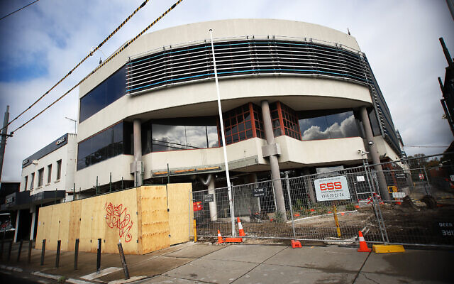Refurbishment and security
upgrades to Beth Weizmann.
Photo: Peter Haskin