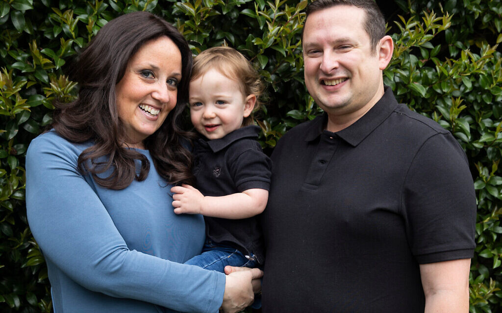 Janine and Shimon Davidowitz with their son, Levi.