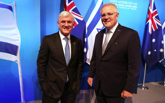 Prime Minister Scott Morrison and KH-UIA Board of Trustees chairman Steven Lowy at the UIA NSW dinner. Photo: Adam Taylor/PMO
