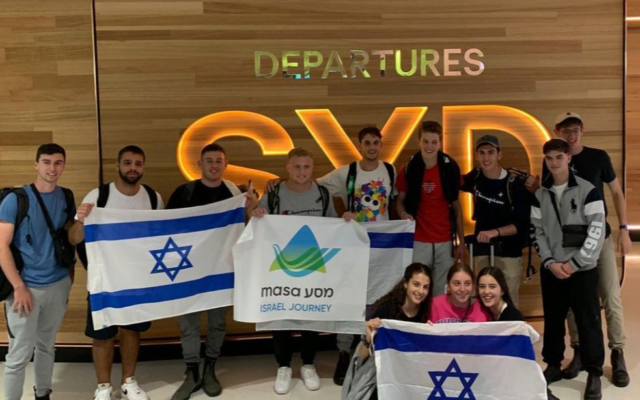 Bnei Akiva Shnat participants at Sydney Airport on Tuesday night.
