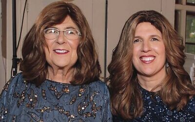 Rebbetzin Miriam Moskovitz (right) with her mother Judy Amzalak.