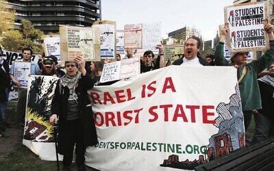 Anti-Israel protesters in Melbourne. Photo: Peter Haskin