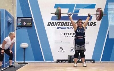 Leora Yates competing at the 2022 Controlled Chaos Classis weightlifting tournament in Melbourne.