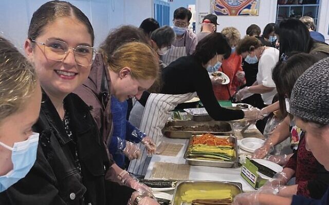 The North Shore Synagogue hosted a fun afternoon of Kosher Korean cuisine.