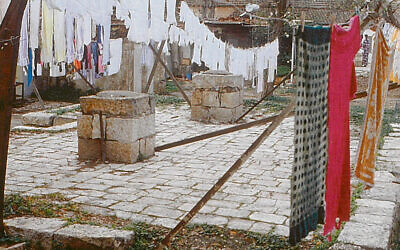 A Nachlaot courtyard and its wells