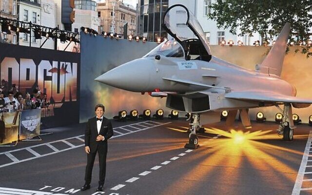 Tom Cruise at a Top Gun: Maverick premiere in London. 
Photo: Neil Mockford/FilmMagic via Getty Images