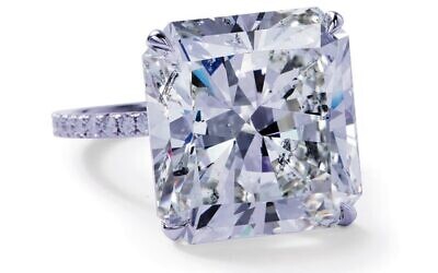 A magnificent solitaire diamond ring, 21.13 carats, estimate: $600,000 – $800,000.