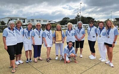 The winning Victorian women's team at the 2022 Maccabi Australia lawn bowls national carnival in the Gold Coast earlier this month.
