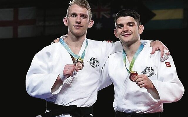 Nathan (left) and Joshua Katz with their bronze Commonwealth Games medals. Photo: Instagram