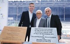From left: Premier Dominic Perrottet, Sir Frank Lowy and Hakoah president Steven Lowy unveil the foundation stones. Photo: Giselle Haber