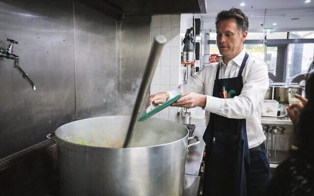 NSW opposition leader Chris Minns paid a visit to Our Big Kitchen in Bondi.
