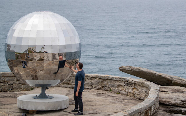 Joel Adler (NSW), Lens, Sculpture by the Sea, Bondi 2022. Photo: Charlotte Curd