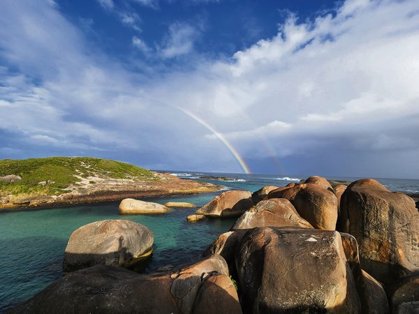 The stunning coastline 
near Esperance in Western Australia.
Photo: Rabbi Yisroel Krasnjanski