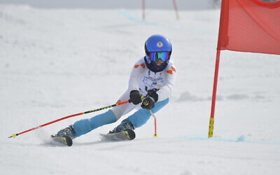 Ethan Andrews Zucker competing at the 2022 Australian Inter-schools Snow Sport Championships at Perisher. Photo: IB Images