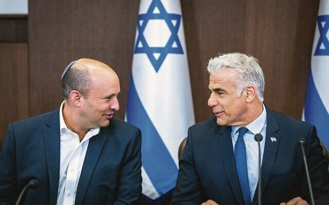 Naftali Bennett as Alternate Prime Minister at a cabinet meeting with Prime Minister Yair Lapid in September 2022. Photo: Olivier Fitousi/Flash90