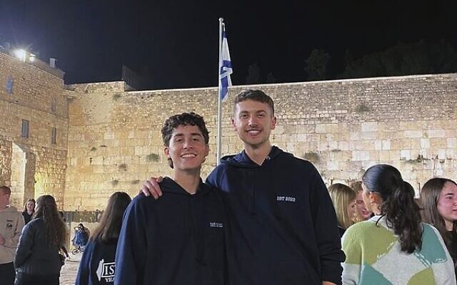Jonathan Cass (left) with cousin and madrich Adam Marks at the Kotel.
