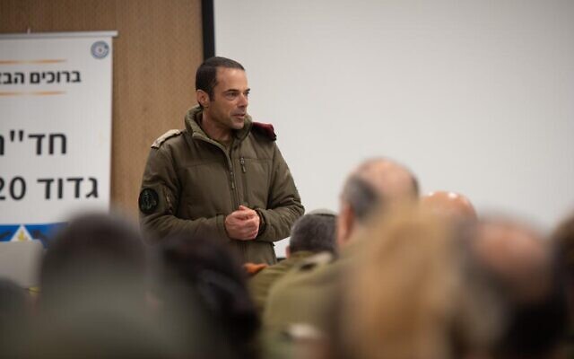 Brig. Gen. Dr. Elon Glassberg speaks to troops ahead of preparations for a field hospital to be set up in Turkey to treat victims of the earthquake. Photo: Israel Defense Forces