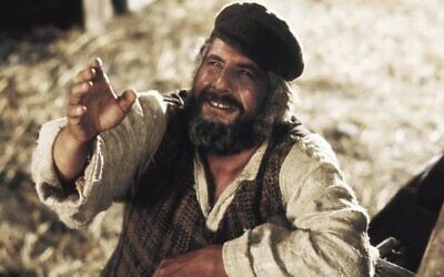 Topol as Tevye in Fiddler on the Roof. 
Photo: Screenshot via Twitter