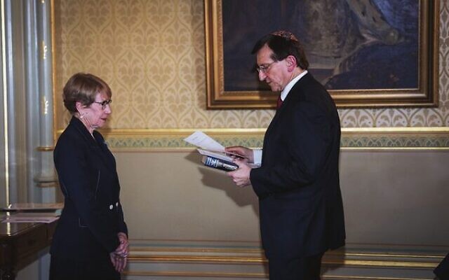 Ron Hoenig is sworn in by NSW Governor Margaret Beazley. Photo: Supplied