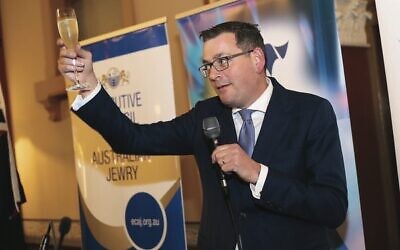 Premier Daniel Andrews makes a toast to Israel at the 75th anniversary celebration at the Windsor Hotel. Photo: Peter Haskin